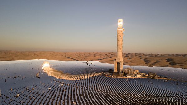 Die Megalim Solar Power Station in der Negev-Wüste, in